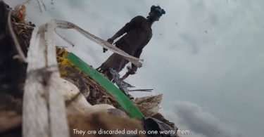 Arbeiter auf einer Deponie in Lagos, Nigeria